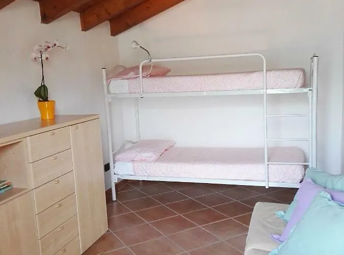 Casa Eleonora Feriehus Lezzeno