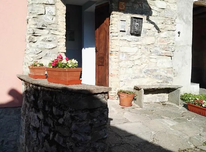 Casa Eleonora 度假居 *